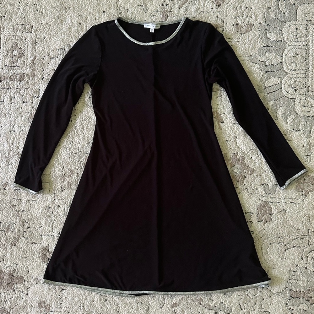 Elegant little black dress long sleeves
